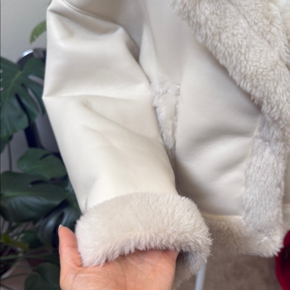 Abercrombie & Fitch Cream Leather Jacket - Picture 3 of 7